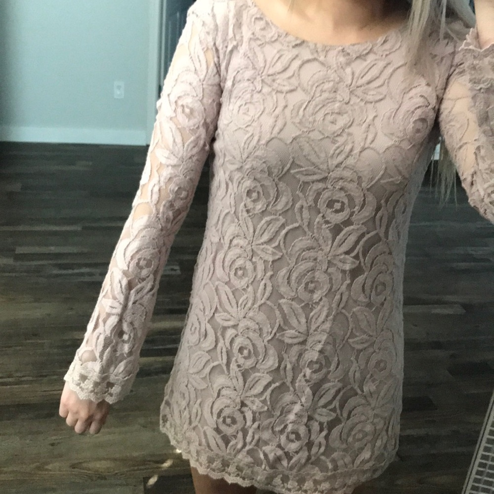 Dress - Picture 2 of 4